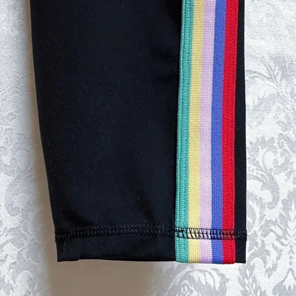 Old Navy Active Women’s Black Leggings With Rainbow Side Stripe PETITE SIZE XL - Picture 3 of 6